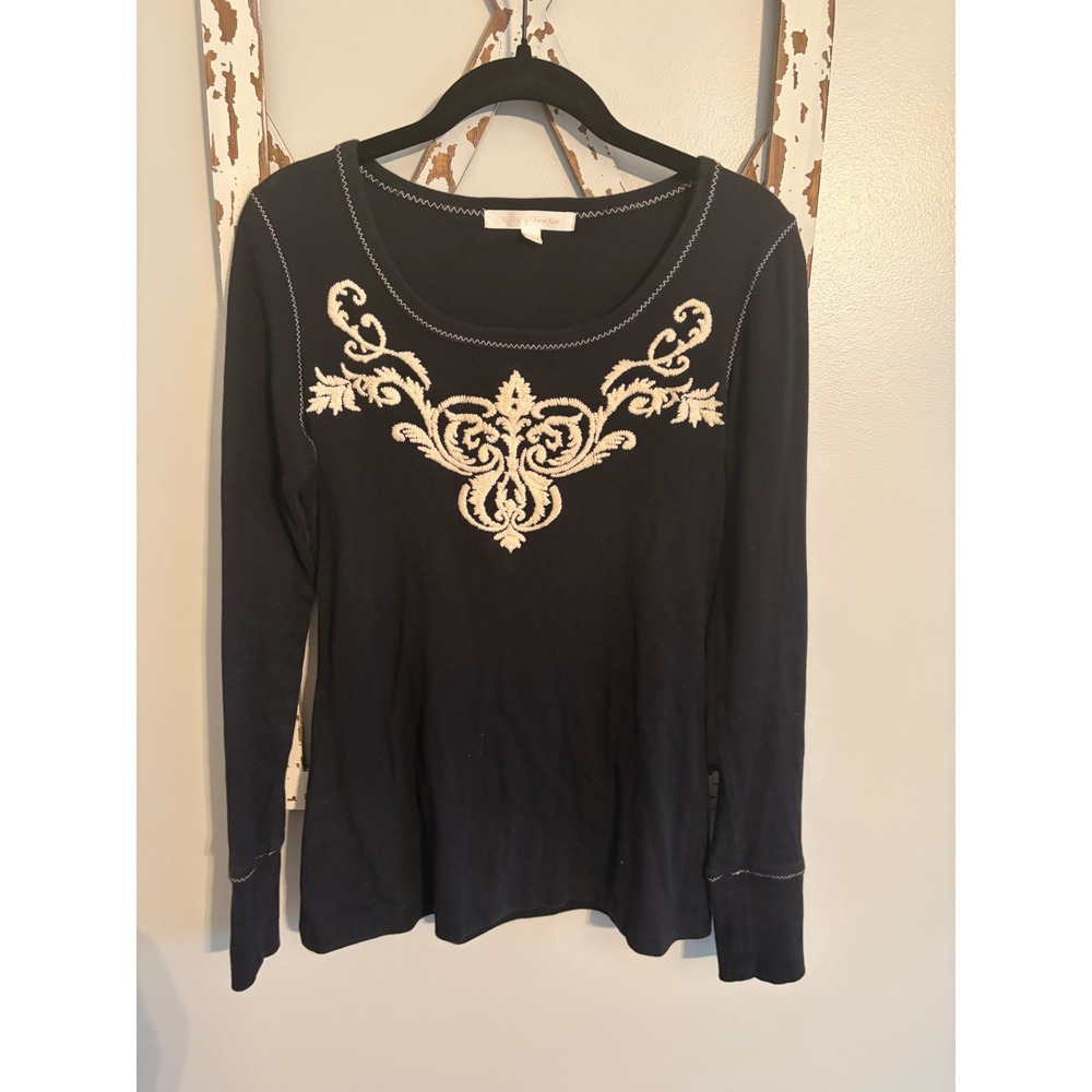 Karen by Karen Kane Embroidered Thermal Contrast Stitching Size Medium